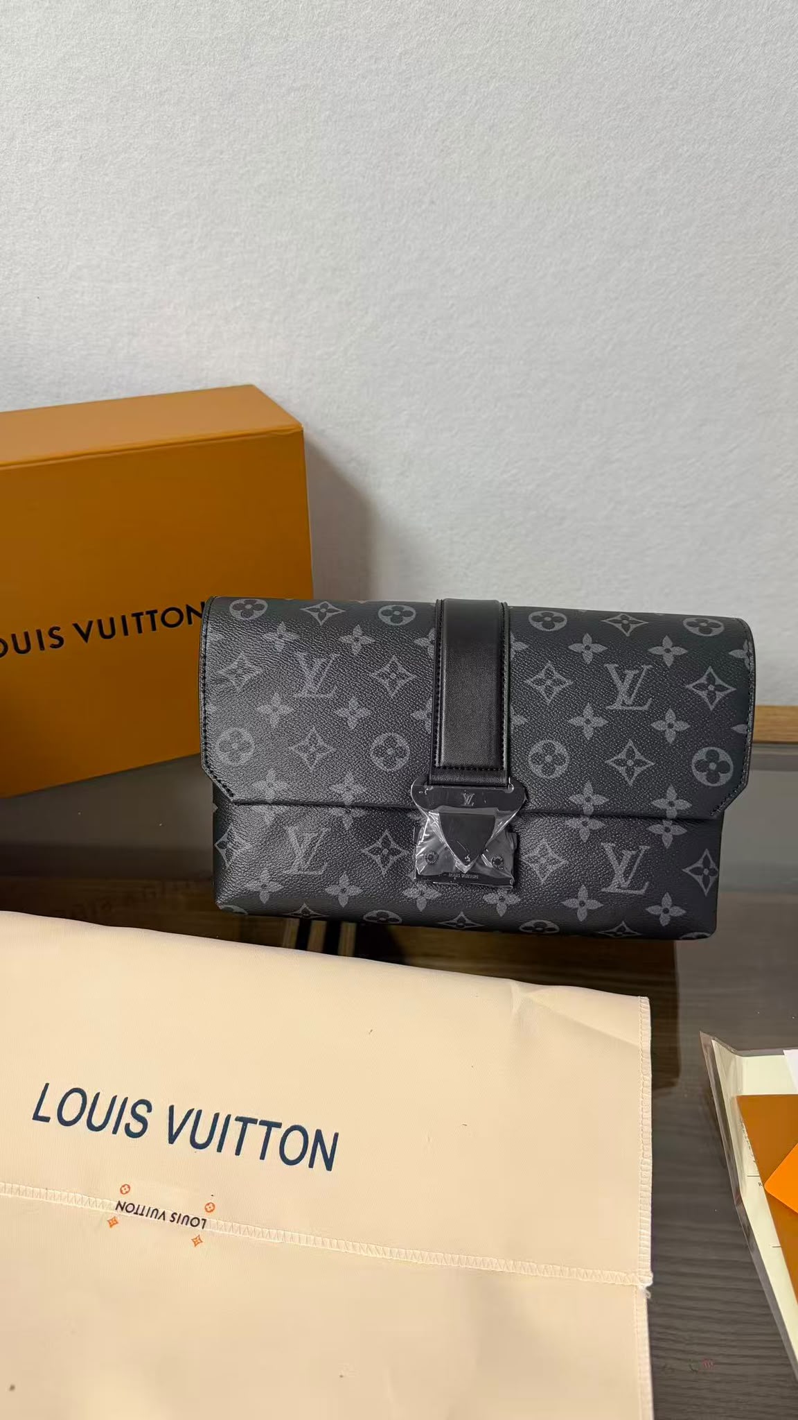 Sac Messenger S-Cape Louis Vuitton